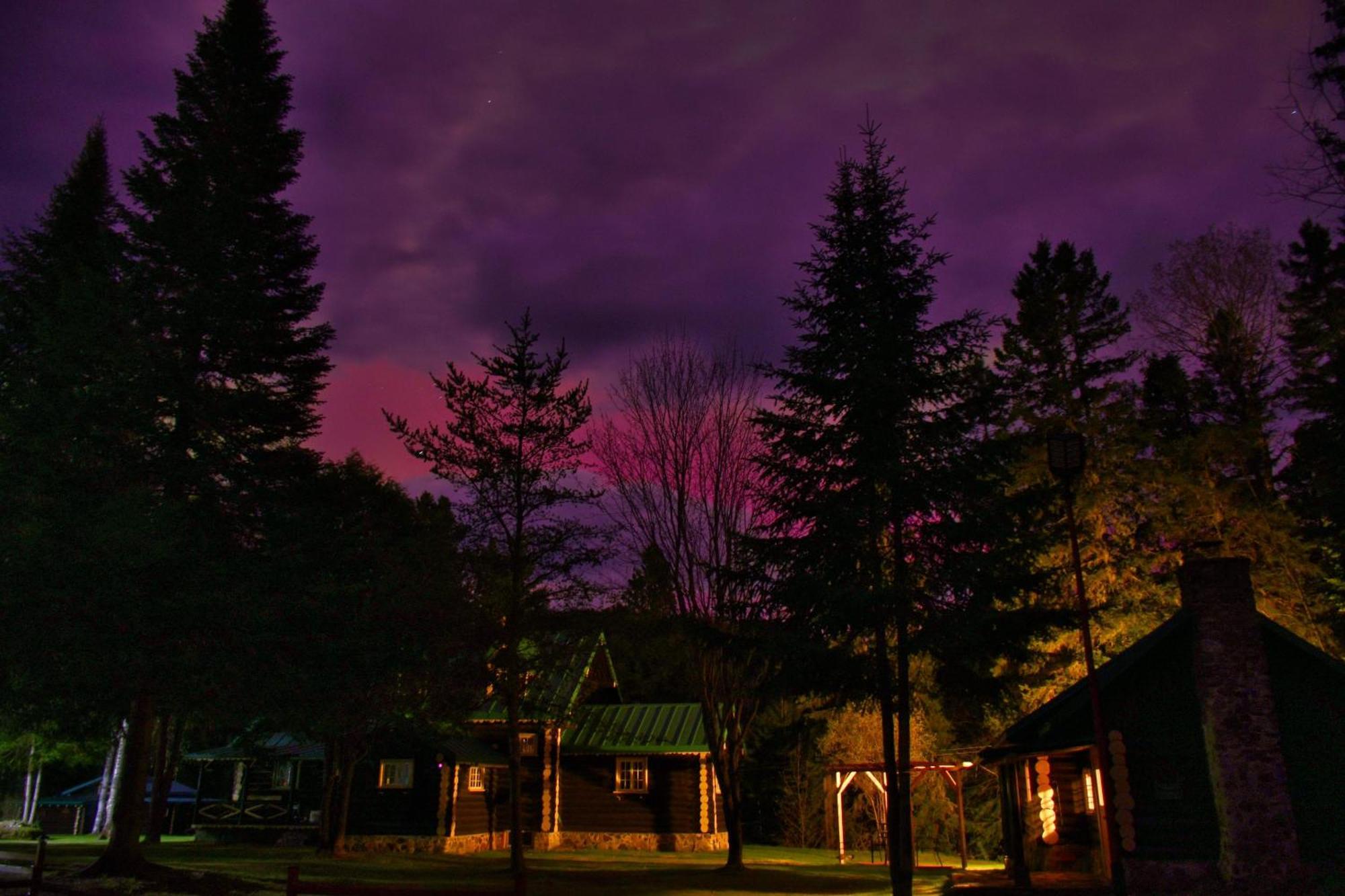 Domaine Le Bostonnais - Le Village En Bois Rond Hotel La Tuque