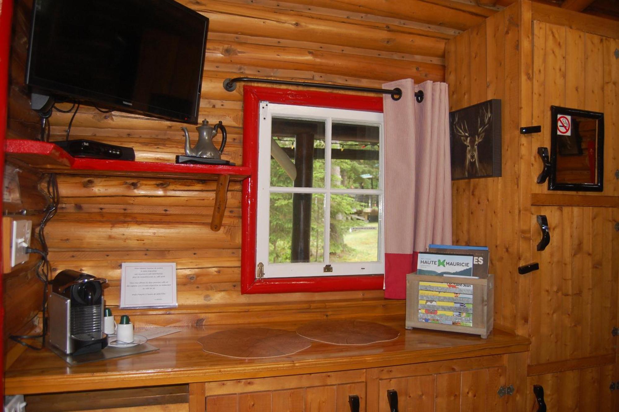 Domaine Le Bostonnais - Le Village En Bois Rond Hotel 4*